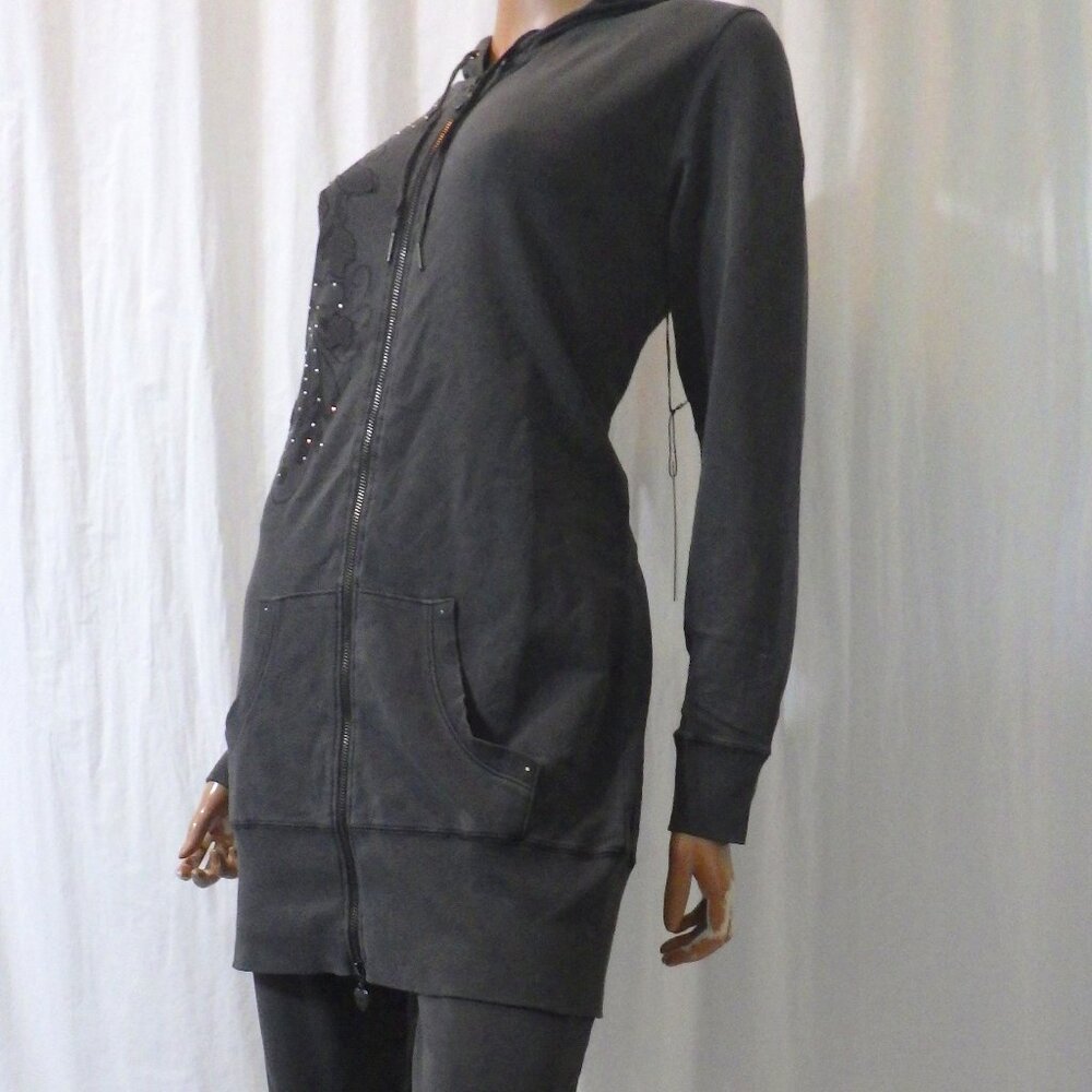 NWT VERTIGO PARIS SZ LARGE (Bust40) DISTRESSED BLACK STUDDED SWEATS TRACKSUIT